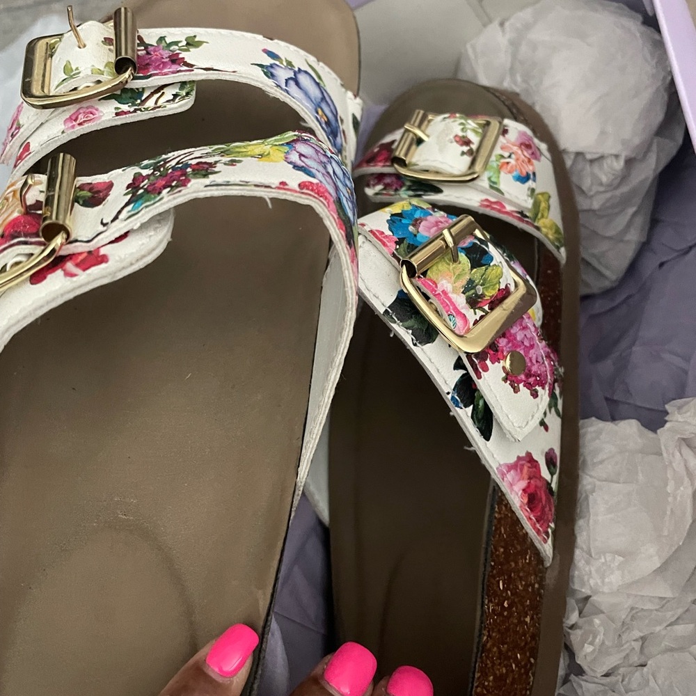 Madden girl white floral sandals